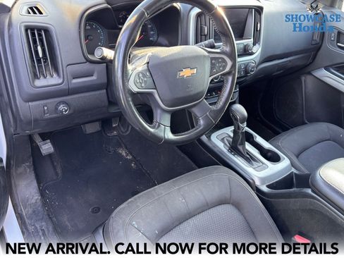 Used 2022 Chevrolet Colorado LT w/ Safety Package RWD image 8