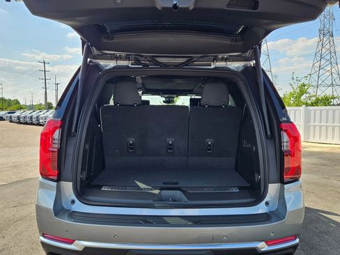 New 2026 GMC Yukon Denali w/ Denali Reserve Package AWD/4WD image 4