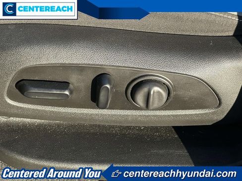 Used 2020 Chevrolet Equinox LS image 16