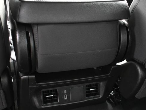 Used 2024 Chevrolet Silverado 1500 Custom image 10