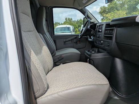 New 2025 Chevrolet Express 3500 w/ Power Convenience Package image 17