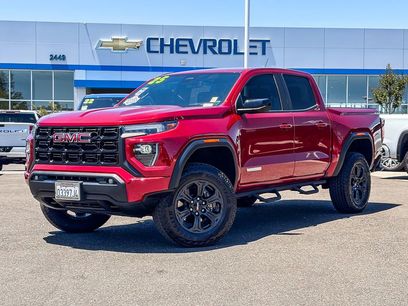 Used 2025 GMC Canyon Elevation w/ Convenience Package