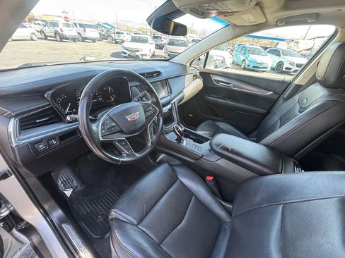 Used 2018 Cadillac XT5 Premium Luxury image 10
