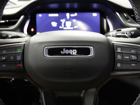 New 2025 Jeep Grand Cherokee Limited w/ Luxury Tech Group II image 11