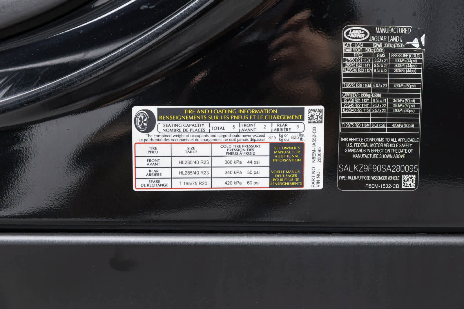 Used 2025 Land Rover Range Rover SV AWD/4WD image 26