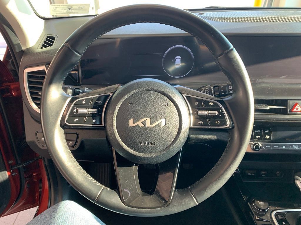 Used 2024 Kia Seltos S AWD/4WD image 4