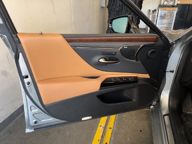 Used 2023 Lexus ES 350 w/ Accessory Package (Z1) FWD image 27