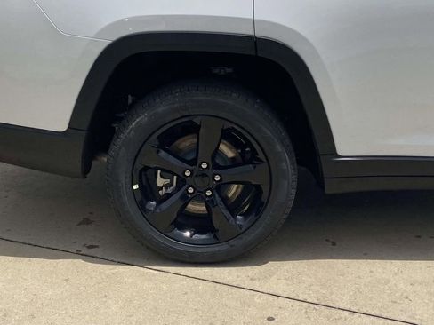 New 2026 Jeep Grand Cherokee L Limited w/ Limited Altitude Package RWD image 8