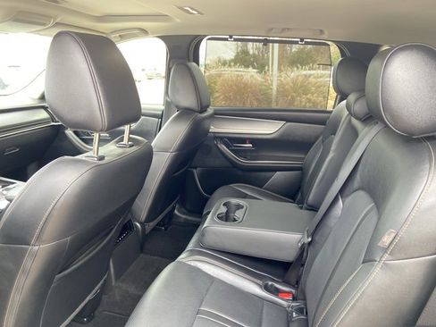 Used 2025 MAZDA CX-70 3.3 Turbo w/ Preferred Package image 16