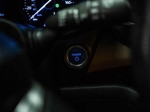 Used 2021 Toyota Sienna XLE w/ XLE Plus Package image 19