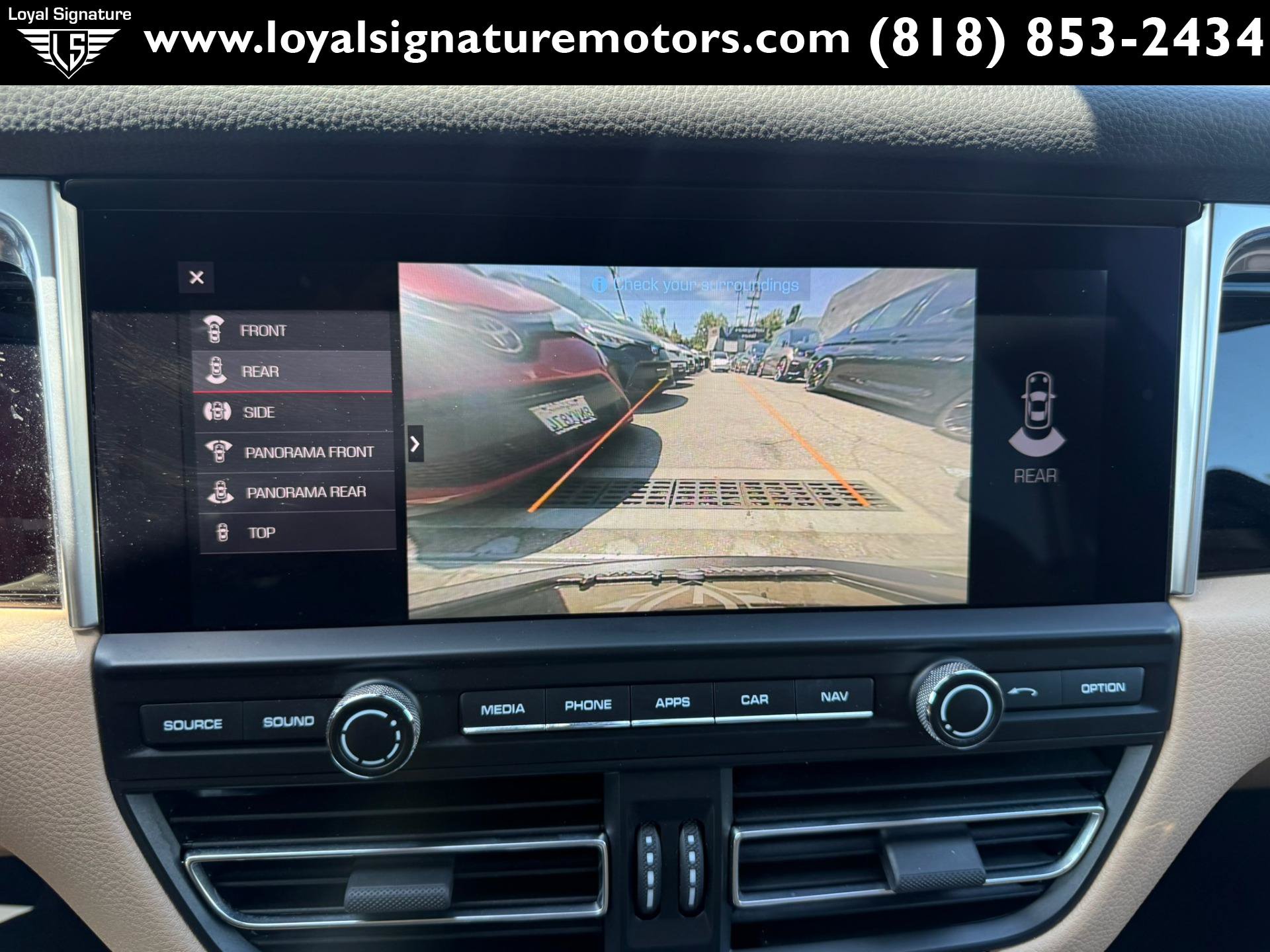 Used 2021 Porsche Macan AWD/4WD image 28