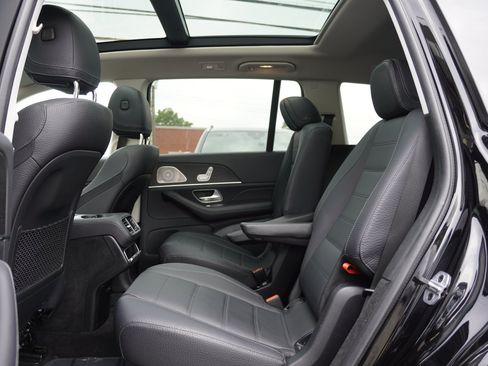 Used 2023 Mercedes-Benz GLS 580 4MATIC image 28