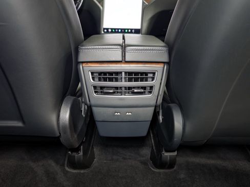 Used 2020 Tesla Model X Long Range image 22