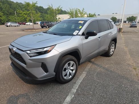 Used 2025 Toyota RAV4 LE FWD image 7