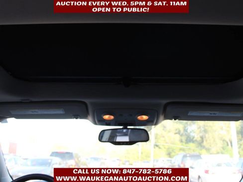 Used 2015 GMC Acadia SLT image 7