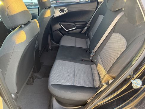 Used 2022 Kia Soul LX FWD image 26