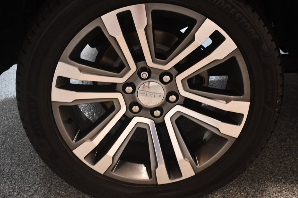 Used 2018 GMC Yukon Denali w/ Denali Ultimate Package AWD/4WD image 20