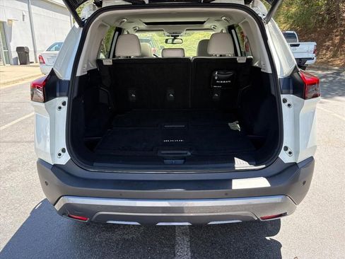 Certified 2023 Nissan Rogue SL w/ SL Premium Package image 24