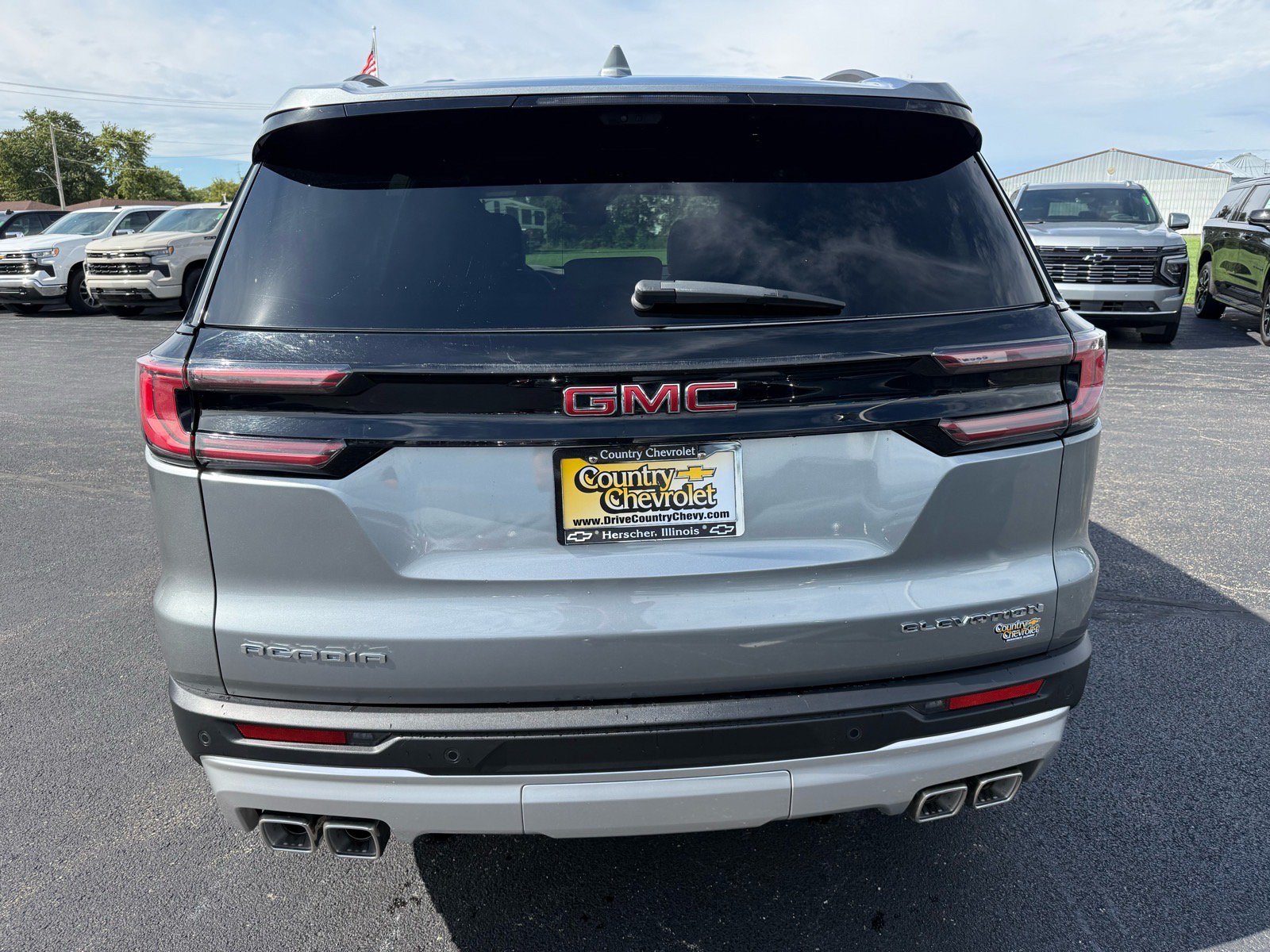 Used 2026 GMC Acadia Elevation w/ Elevation Premium Package FWD image 4