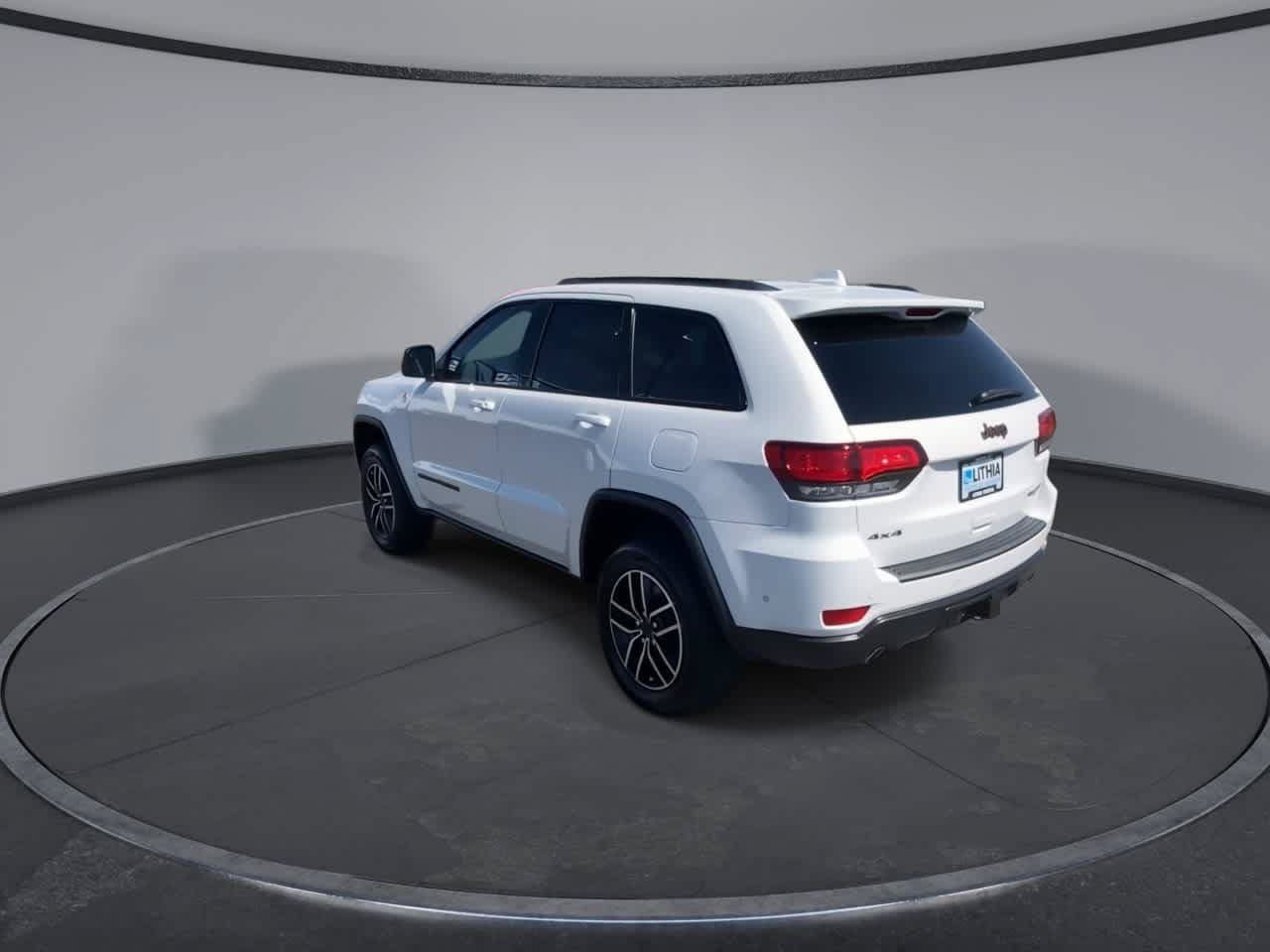 Used 2021 Jeep Grand Cherokee Trailhawk w/ Premium Lighting Group AWD/4WD image 6