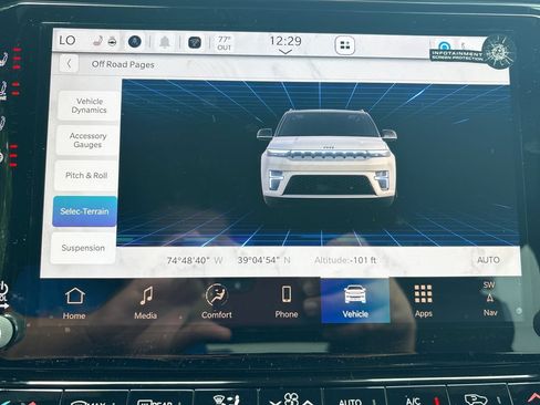 New 2026 Jeep Grand Wagoneer Summit w/ Premium Group III AWD/4WD image 18