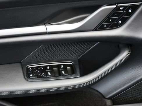 Certified 2025 Porsche Taycan AWD/4WD image 36
