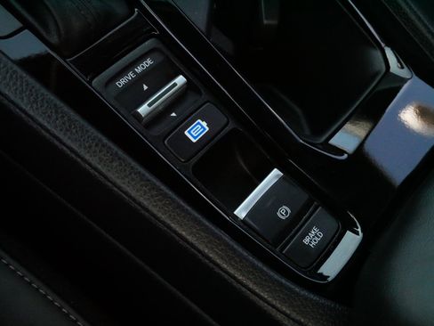 Certified 2025 Honda Accord Sport image 25