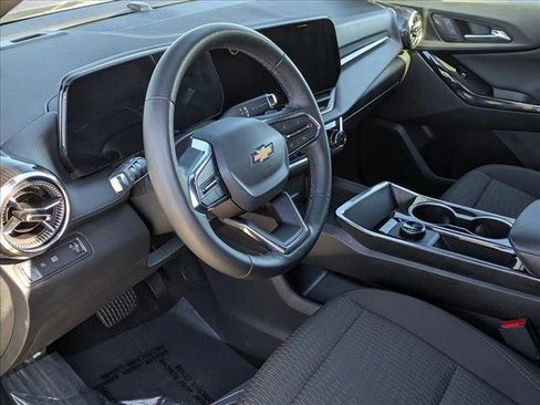 Used 2026 Chevrolet Equinox LT w/ Safety and Technology Package image 10