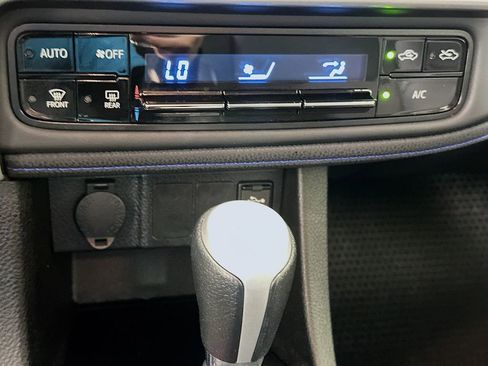 Certified 2018 Toyota Corolla SE image 15