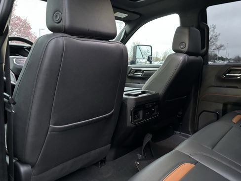 Used 2024 GMC Sierra 2500 AT4 w/ AT4 Premium Plus Package image 33