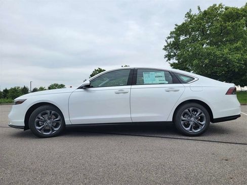 Used 2023 Honda Accord EX image 18