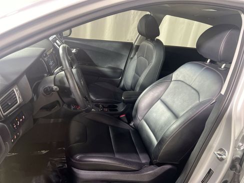 Used 2019 Kia Niro EX Premium w/ Sunroof Package image 20