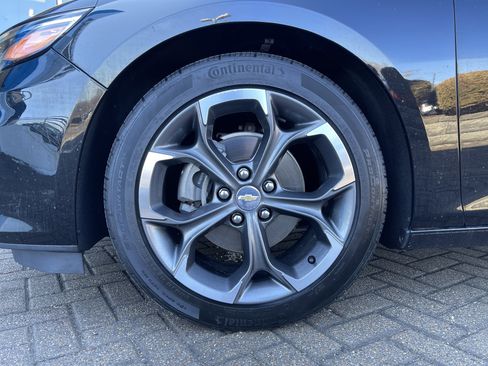 Used 2022 Chevrolet Malibu LT image 11