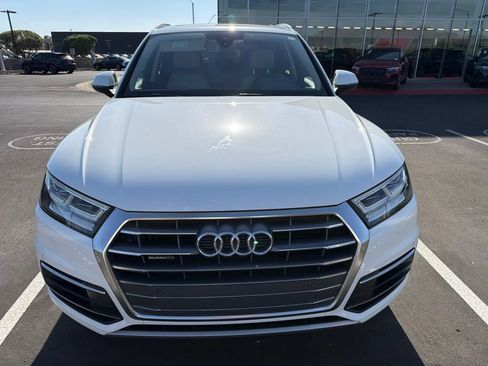 Used 2018 Audi Q5 2.0T Premium Plus w/ Premium Plus Package AWD/4WD image 2