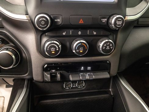 Used 2023 RAM 1500 Big Horn AWD/4WD image 30
