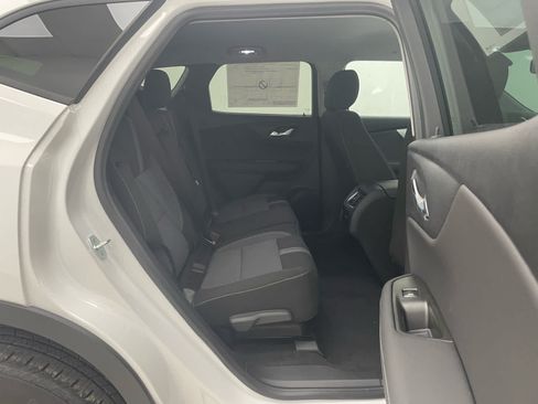 New 2026 Chevrolet Blazer LT w/ Convenience Package AWD/4WD image 13