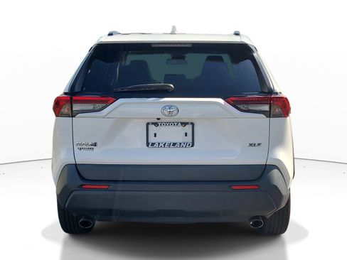 Used 2022 Toyota RAV4 XLE w/ Convenience Package FWD image 5
