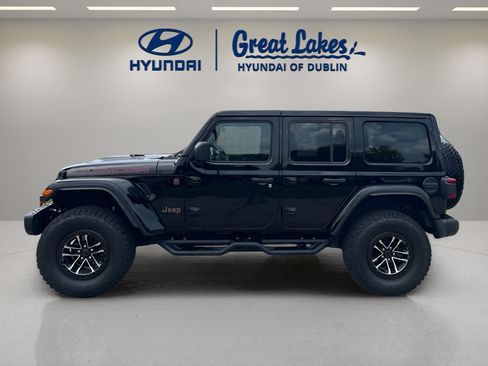 Used 2024 Jeep Wrangler Unlimited Rubicon AWD/4WD image 2