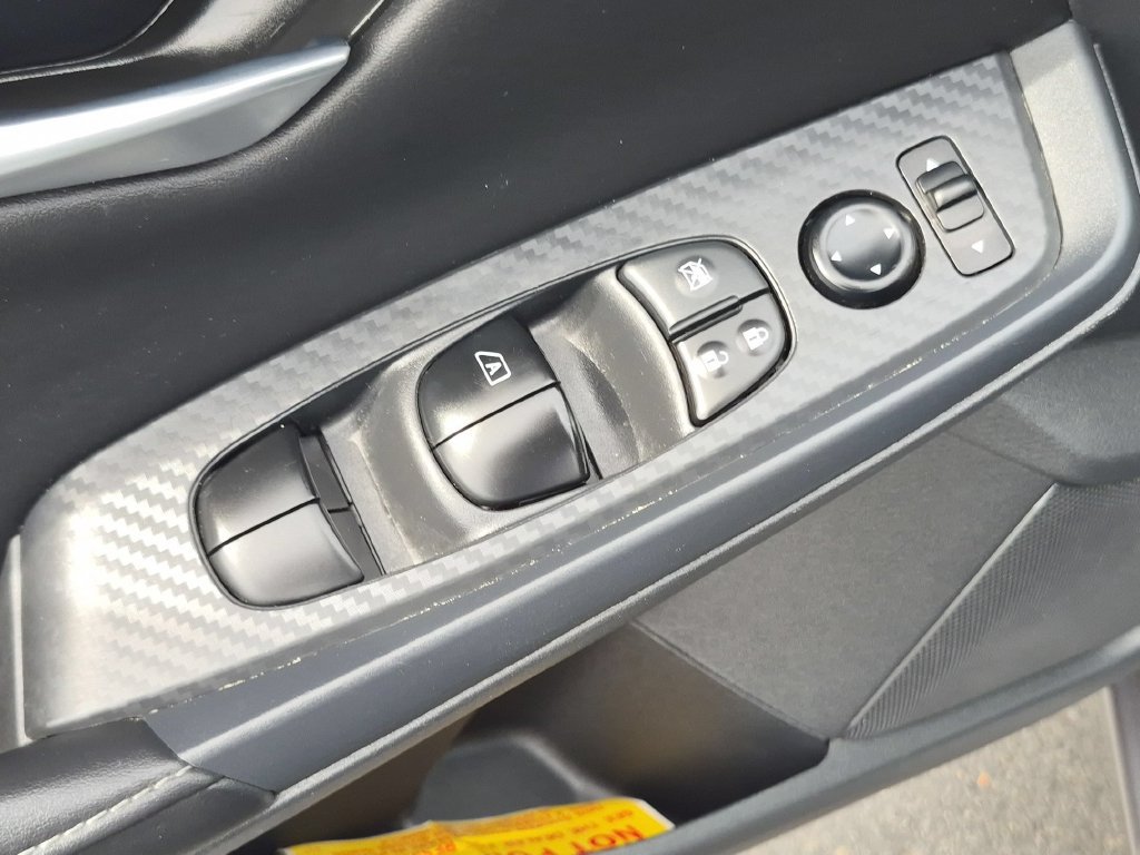 Used 2025 Nissan Sentra SV FWD image 13