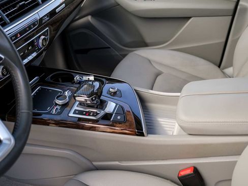 Used 2017 Audi Q7 3.0T Prestige image 25