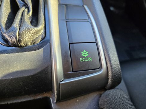 Used 2018 Honda Civic LX image 26