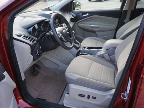 Used 2016 Ford Escape SE w/ Equipment Group 201A AWD/4WD image 21
