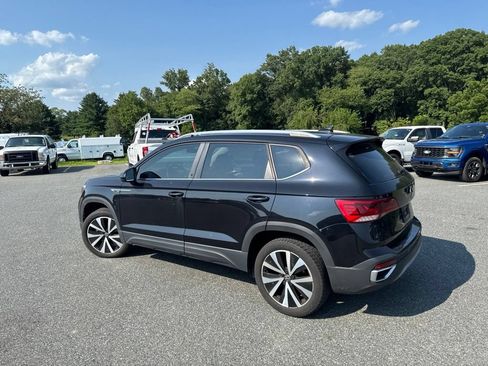 Used 2024 Volkswagen Taos SE FWD image 4