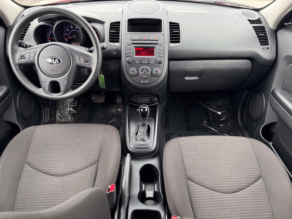 Used 2013 Kia Soul FWD image 12