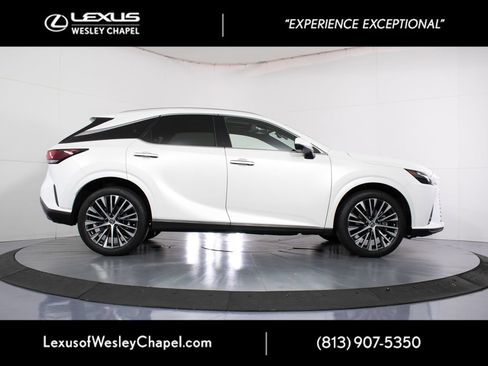 Used 2023 Lexus RX 350 Premium Plus w/ Cold Area Package FWD image 4