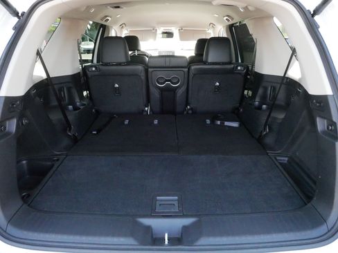 Used 2025 Honda Pilot EX-L image 18