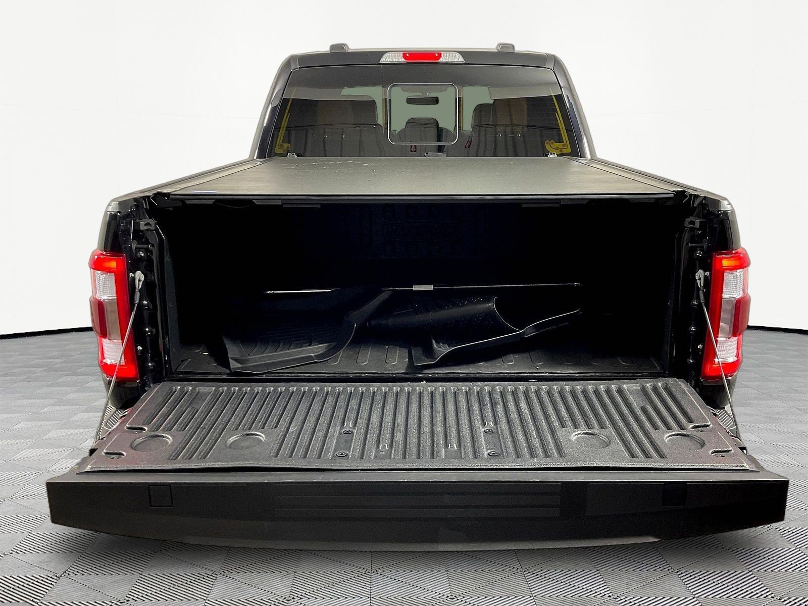 Used 2022 Ford F150 Platinum AWD/4WD image 7