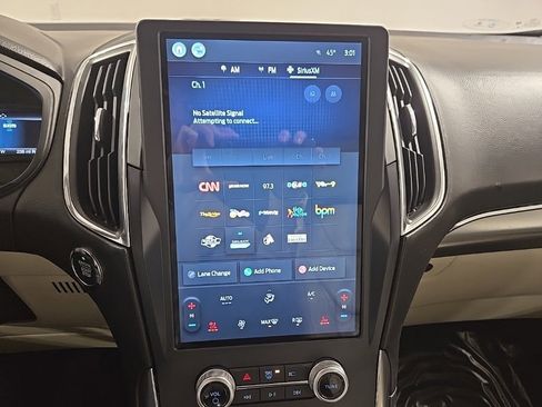 Used 2022 Ford Edge Titanium image 17