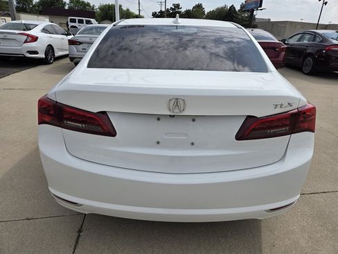 Used 2015 Acura TLX w/ Technology Package FWD image 4