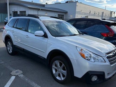 Used 2014 Subaru Outback 2.5i Premium w/ Accessory Value Package (OYT) AWD/4WD image 1